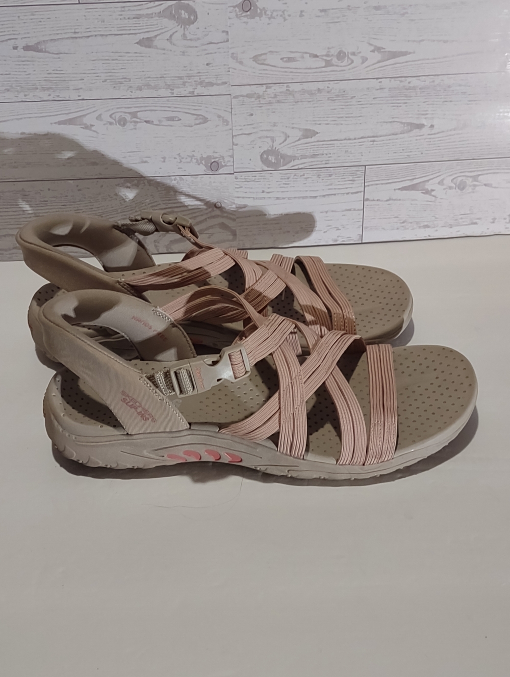 Skechers Women's Reggae Hands Free Slip-ins sandals Size 11